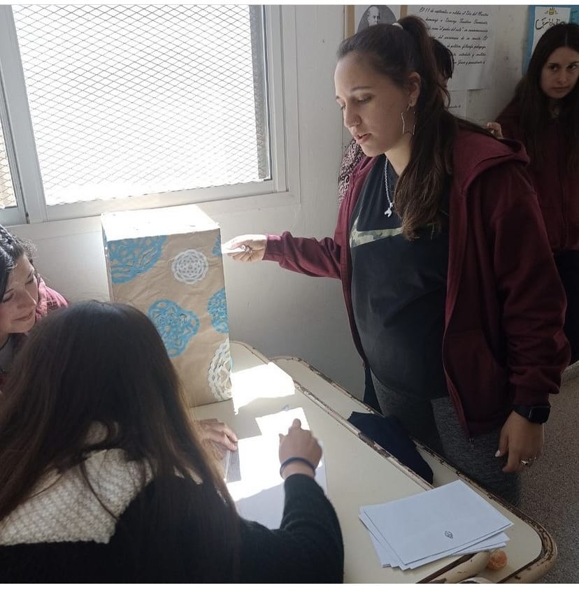 Votaciones para Centro de Estudiantes en Anexo 3061 - Fulton